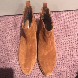 Used tan suede Steve Madden boots size 8.5